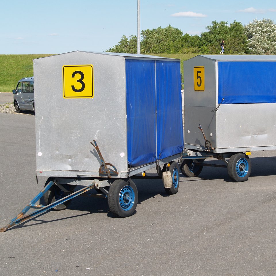 Gepäckwagen für den Transport von Gepäck zu den Halligen